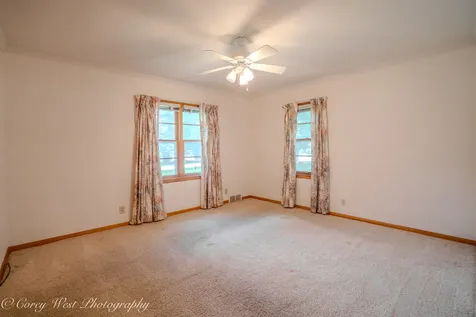 801 Lawnwood Avenue Dekalb IL 60115