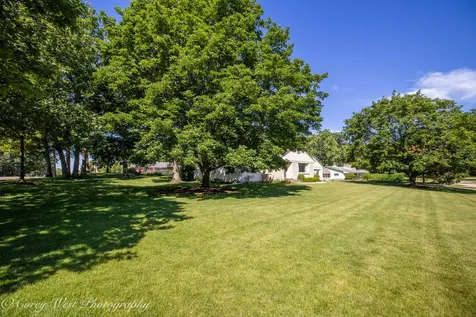 801 Lawnwood Avenue Dekalb IL 60115