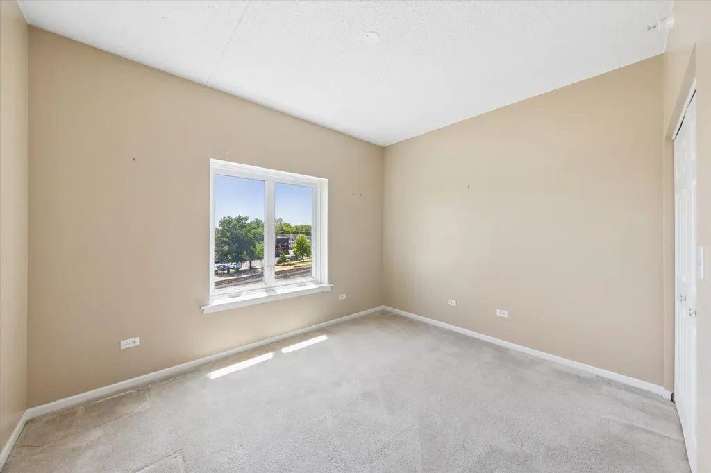 8822 Brookfield Avenue Brookfield IL 60513