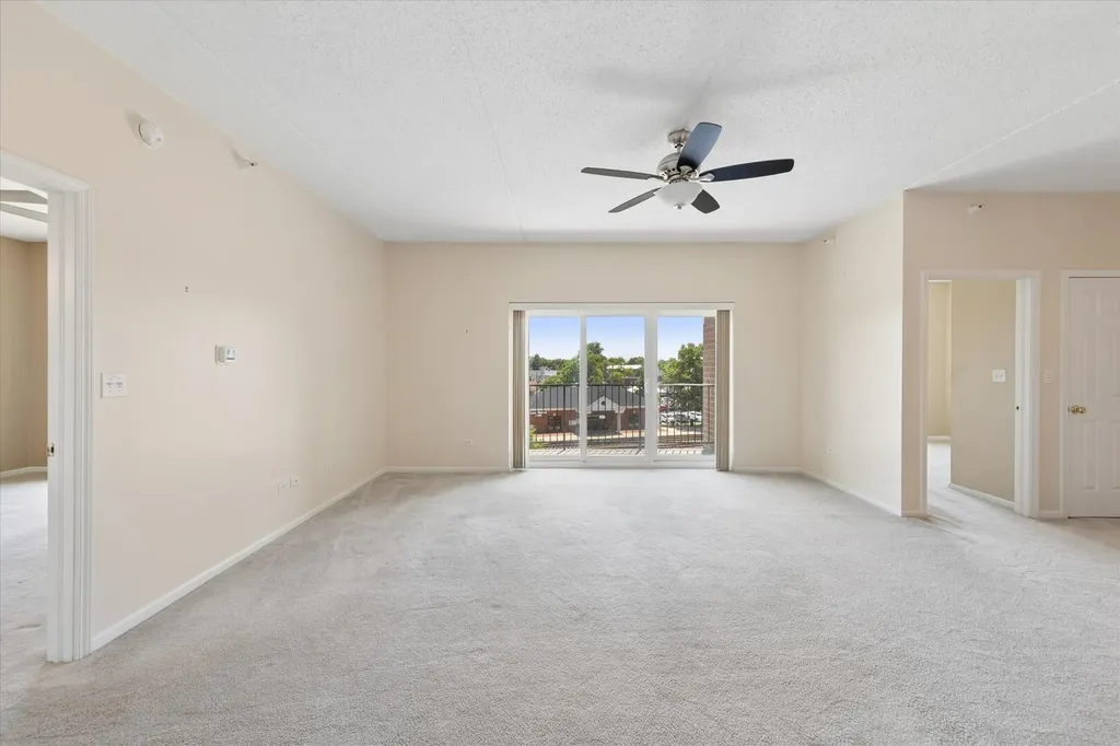 8822 Brookfield Avenue Brookfield IL 60513
