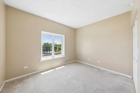 8822 Brookfield Avenue Brookfield IL 60513