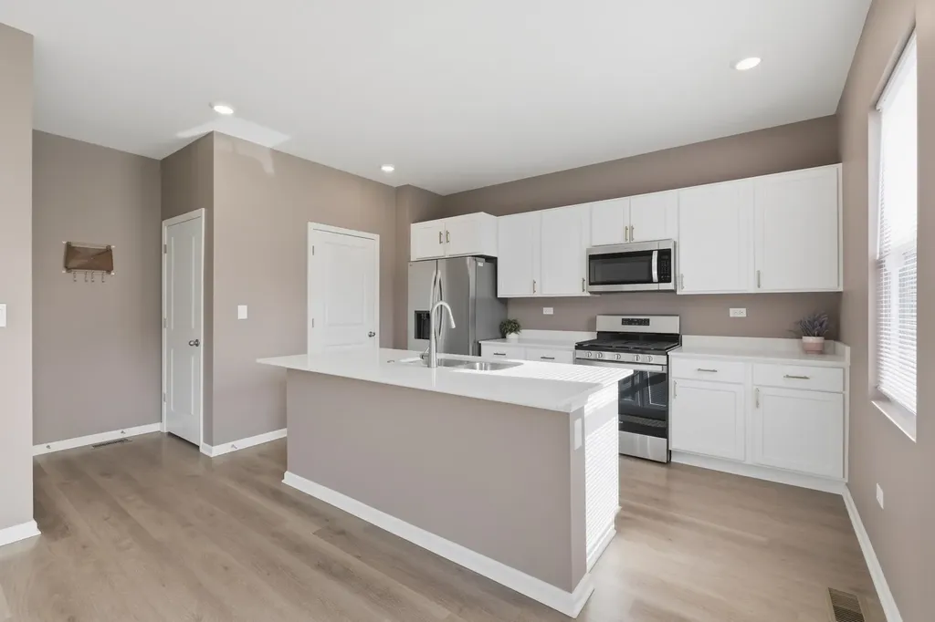 13660 South Sanibel Street Plainfield IL 60544