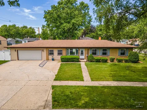 6910 Juniper Street Hanover Park IL 60133