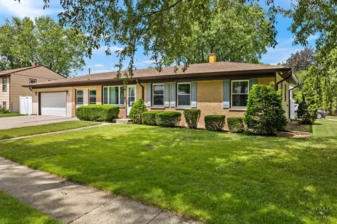 6910 Juniper Street Hanover Park IL 60133