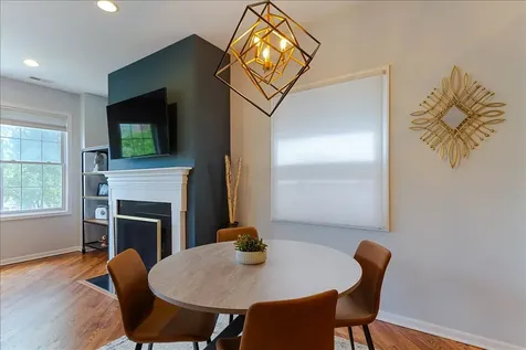 7028 North Ridge Boulevard Chicago IL 60645