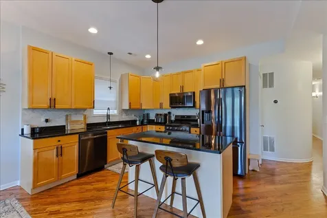 7028 North Ridge Boulevard Chicago IL 60645