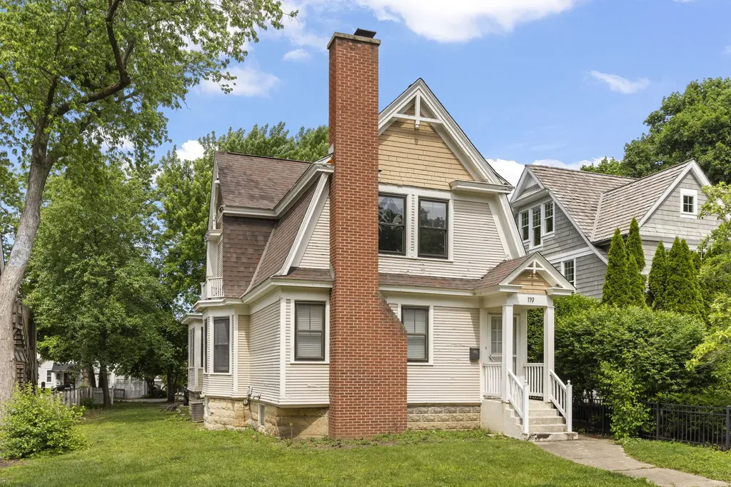 119 South Ellsworth Street Naperville IL 60540