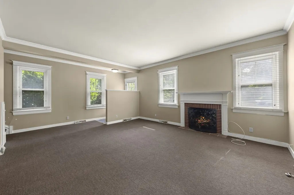 119 South Ellsworth Street Naperville IL 60540