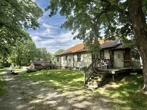 1223 St Paul Street Depue IL 61322