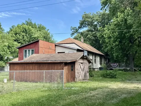1223 St Paul Street Depue IL 61322