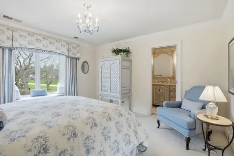1877 Banbury Road Inverness IL 60067