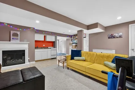 635 Gallant Drive Minooka IL 60447