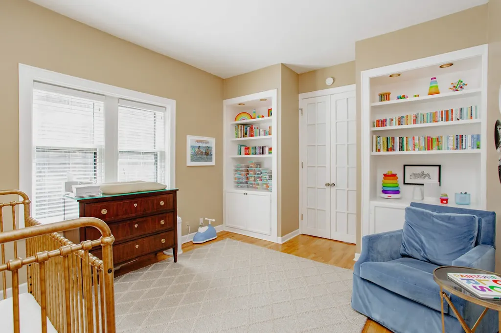 655 West Buena Avenue Chicago IL 60613