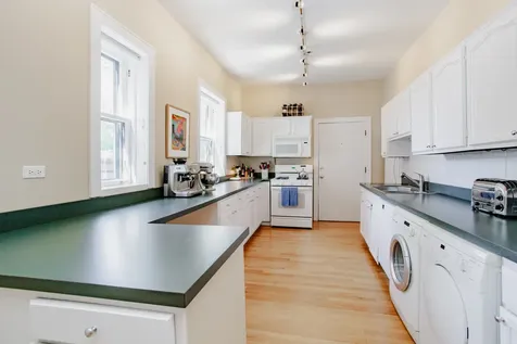 655 West Buena Avenue Chicago IL 60613