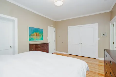 655 West Buena Avenue Chicago IL 60613