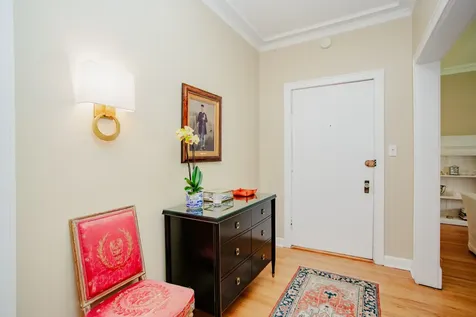 655 West Buena Avenue Chicago IL 60613