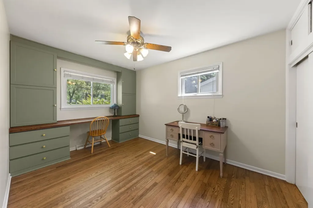 743 West Vermont Street Villa Park IL 60181