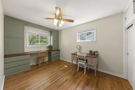 743 West Vermont Street Villa Park IL 60181