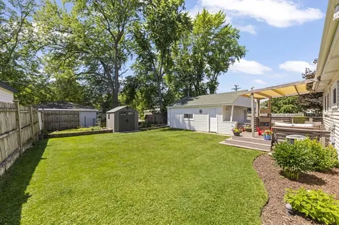 743 West Vermont Street Villa Park IL 60181