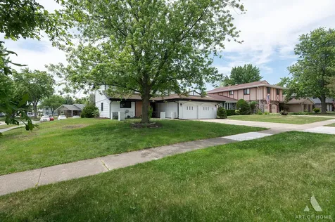 214 Cambridge Lane Bloomingdale IL 60108