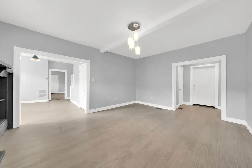 12432 South State Street Chicago IL 60628