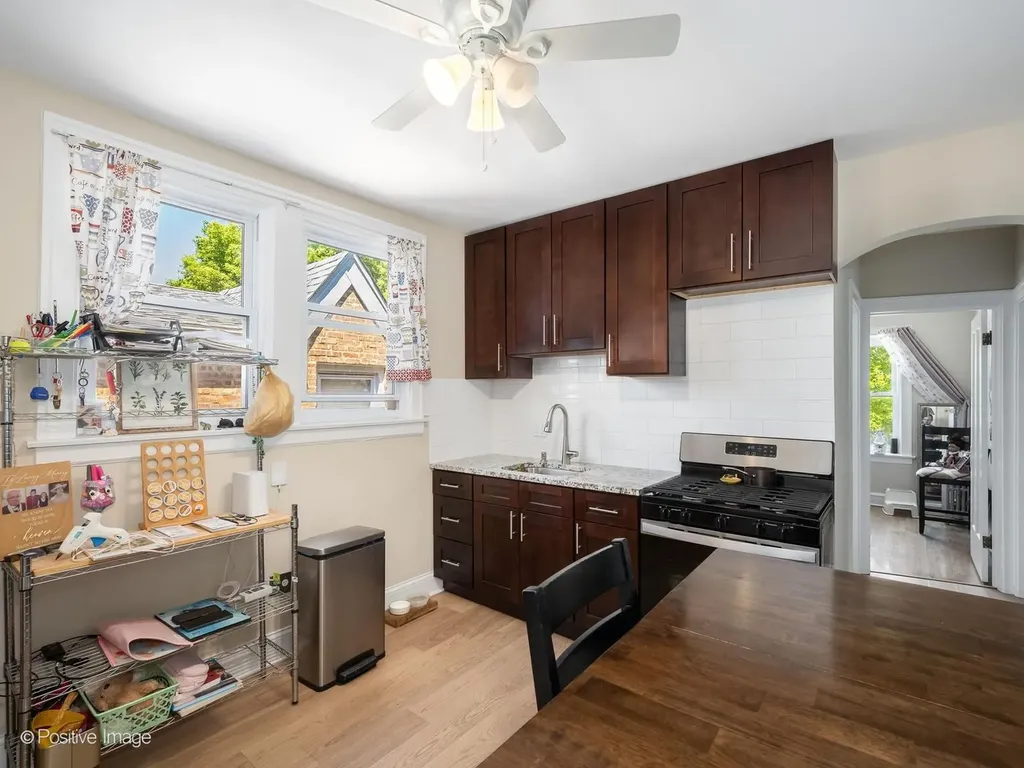 5434 West Wellington Avenue Chicago IL 60641