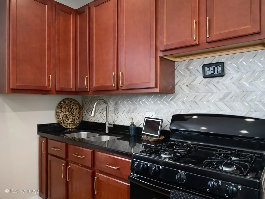 5434 West Wellington Avenue Chicago IL 60641