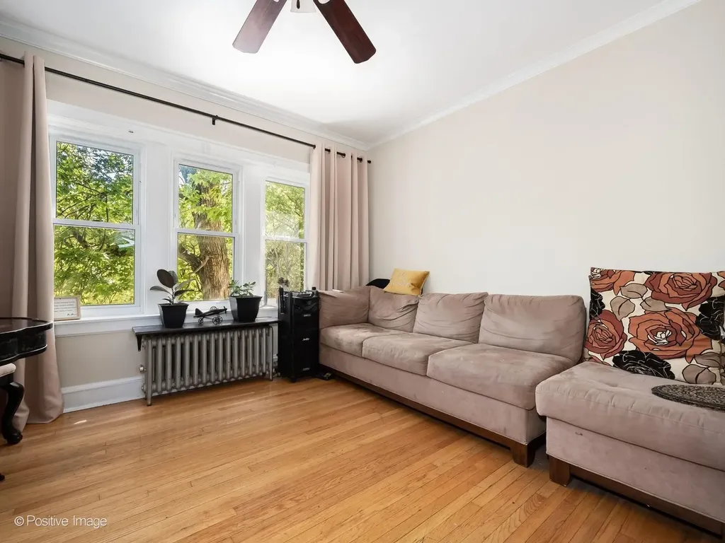 5434 West Wellington Avenue Chicago IL 60641