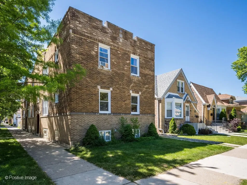 5434 West Wellington Avenue Chicago IL 60641