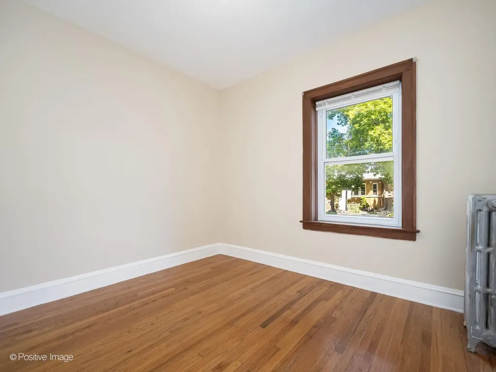 5434 West Wellington Avenue Chicago IL 60641