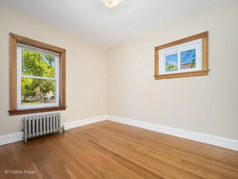 5434 West Wellington Avenue Chicago IL 60641