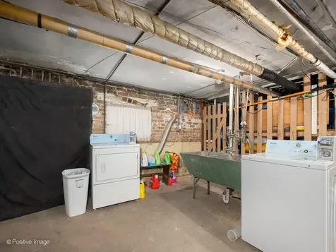 5434 West Wellington Avenue Chicago IL 60641