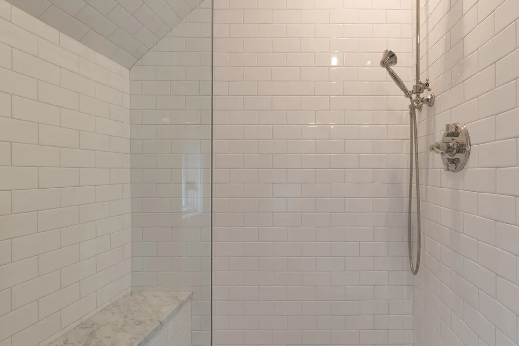 1220 East 57th Street Chicago IL 60637