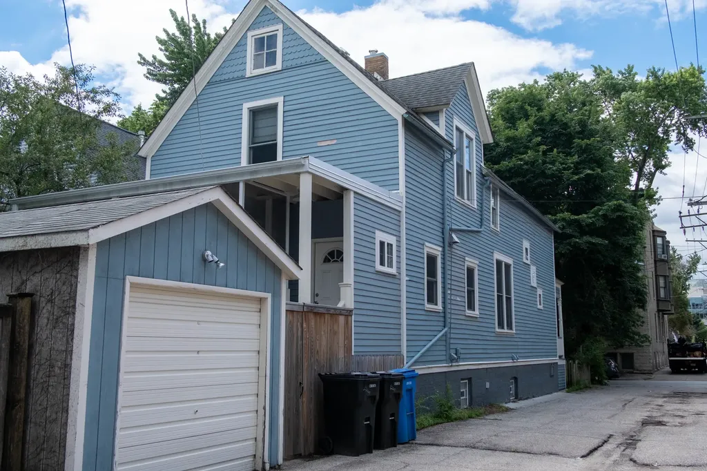 1220 East 57th Street Chicago IL 60637