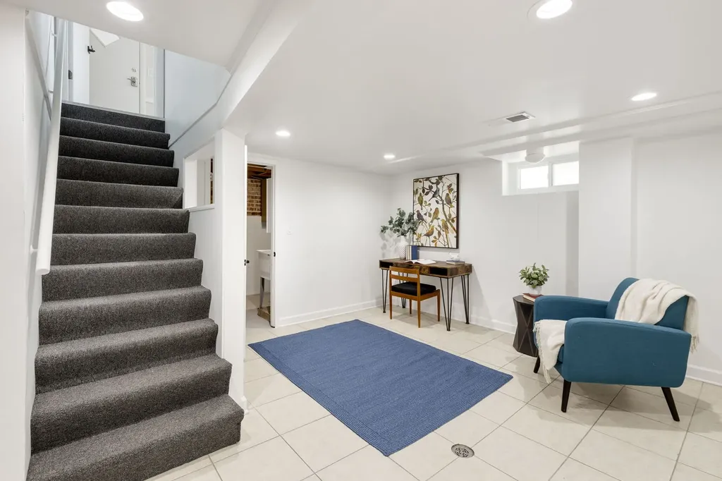 604 Lavergne Avenue Wilmette IL 60091