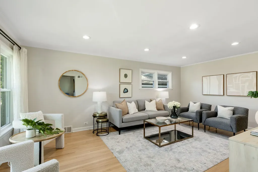 604 Lavergne Avenue Wilmette IL 60091
