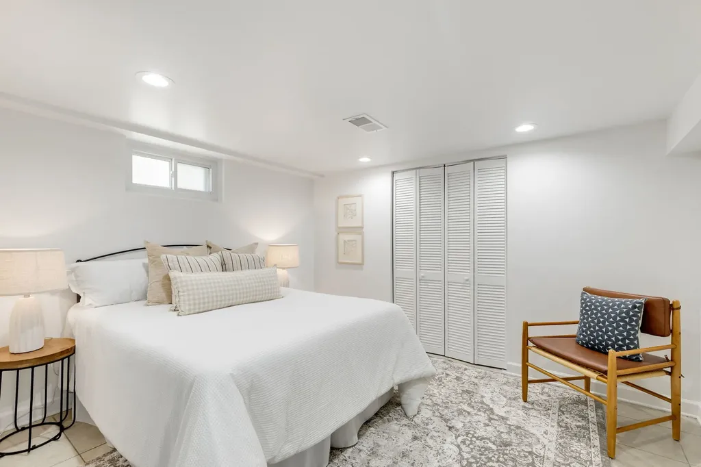 604 Lavergne Avenue Wilmette IL 60091