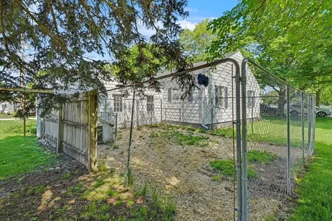 219 East 4th Street Gibson City IL 60936