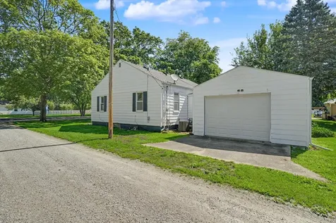 219 East 4th Street Gibson City IL 60936