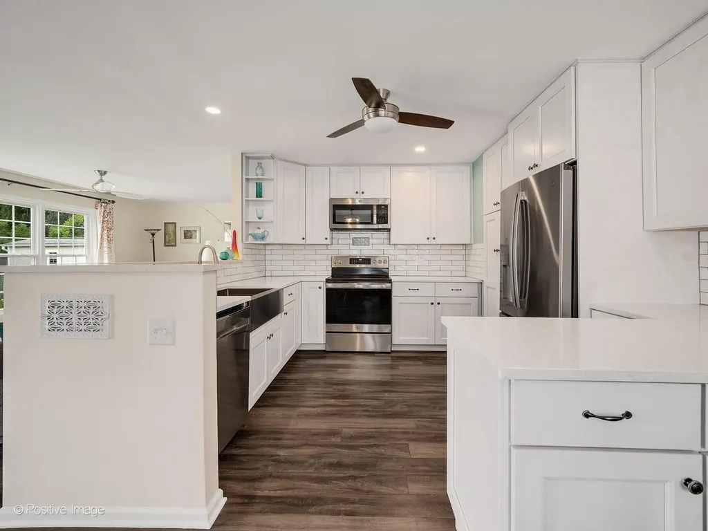 627 Oakwood Drive Westmont IL 60559