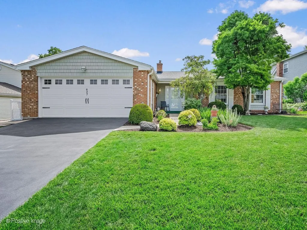 627 Oakwood Drive Westmont IL 60559