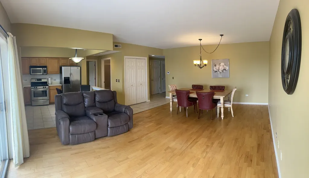 4534 North Cumberland Avenue Chicago IL 60656