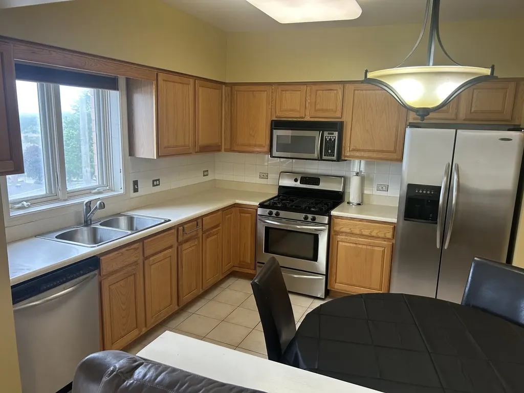 4534 North Cumberland Avenue Chicago IL 60656