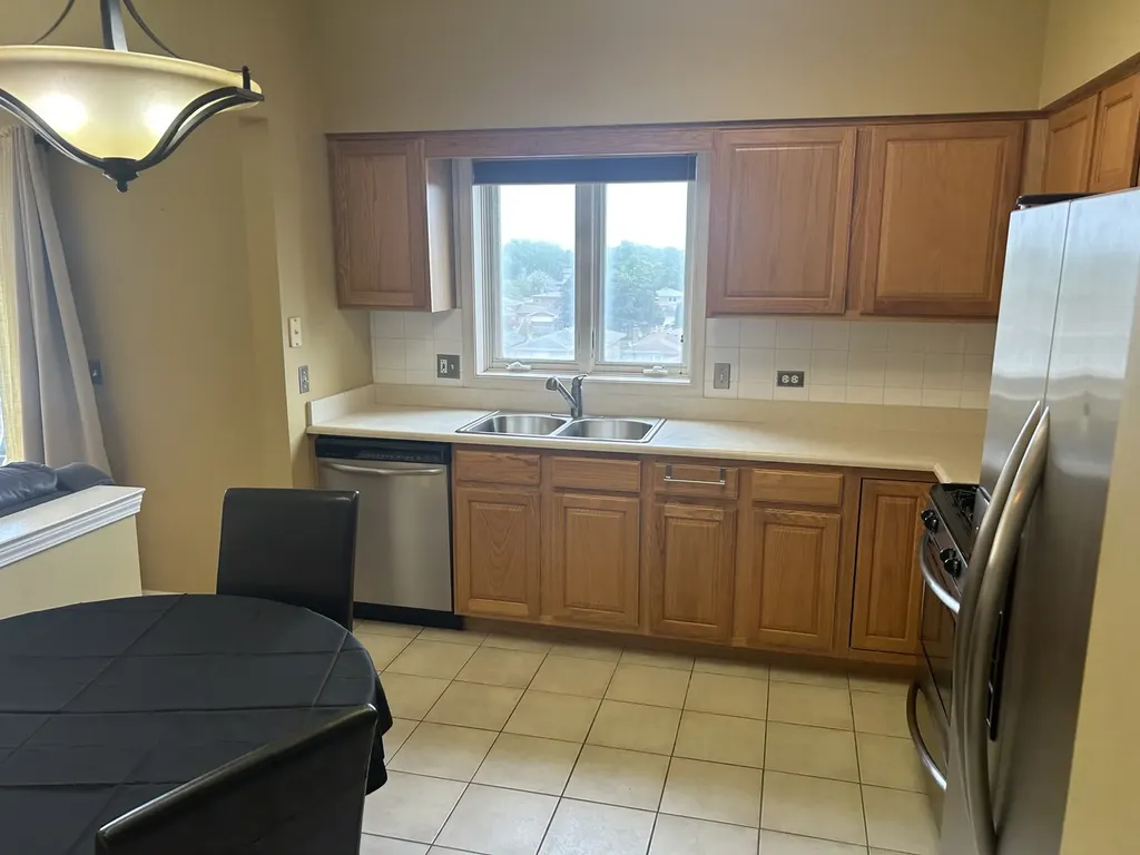 4534 North Cumberland Avenue Chicago IL 60656