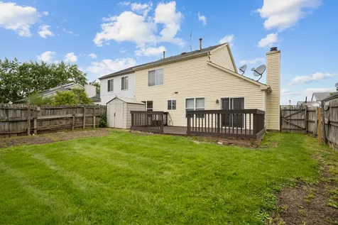 1127 Ashbrook Drive Mundelein IL 60060