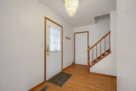 1127 Ashbrook Drive Mundelein IL 60060