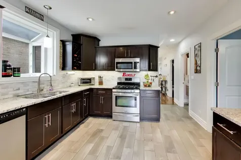7937 West Elmgrove Drive Elmwood Park IL 60707