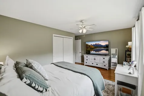 759 Yorkshire Lane Des Plaines IL 60016
