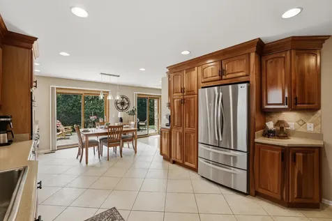 759 Yorkshire Lane Des Plaines IL 60016