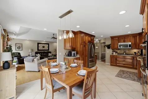 759 Yorkshire Lane Des Plaines IL 60016